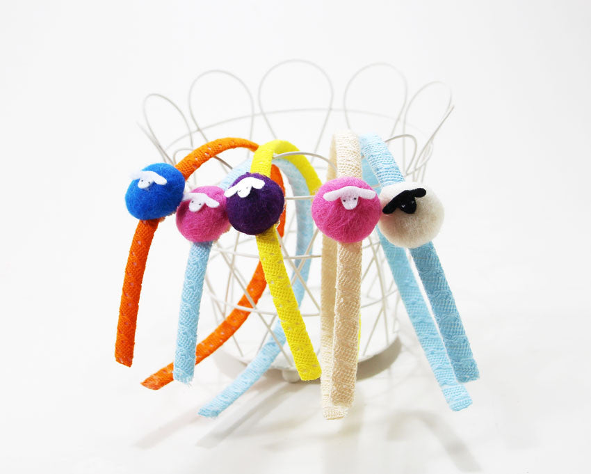 Jasmine White / Pink lace