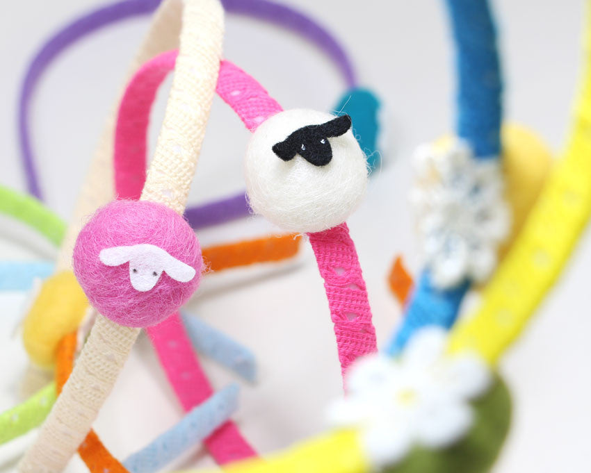 Jasmine White / Pink lace