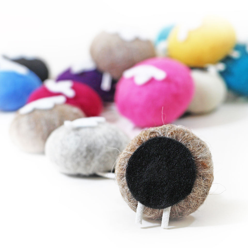 White jasmine - Black lava